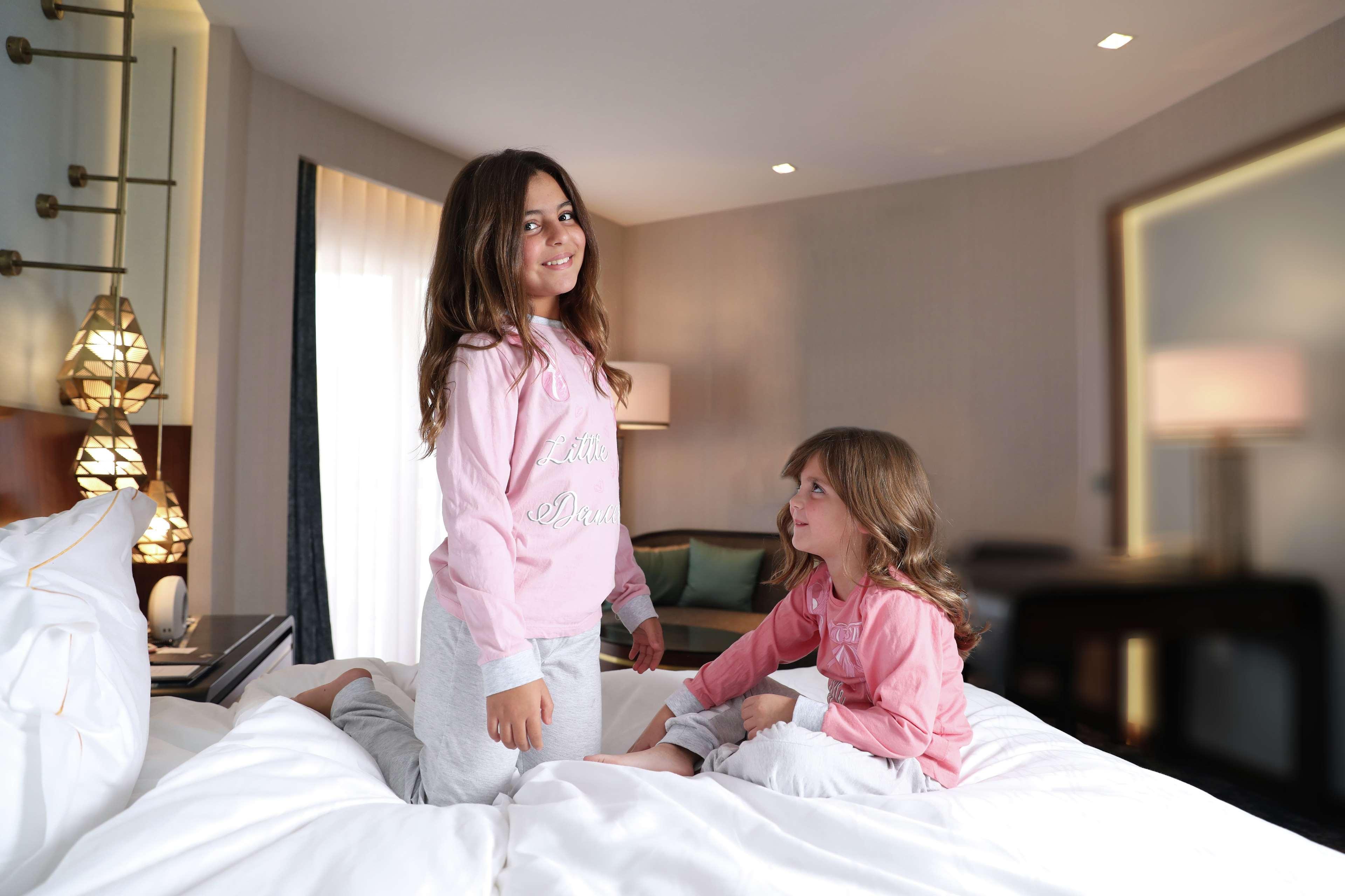 Sofitel Cairo Downtown Nile Hotell Eksteriør bilde Princess Isabella and Prince Alexander in 2019