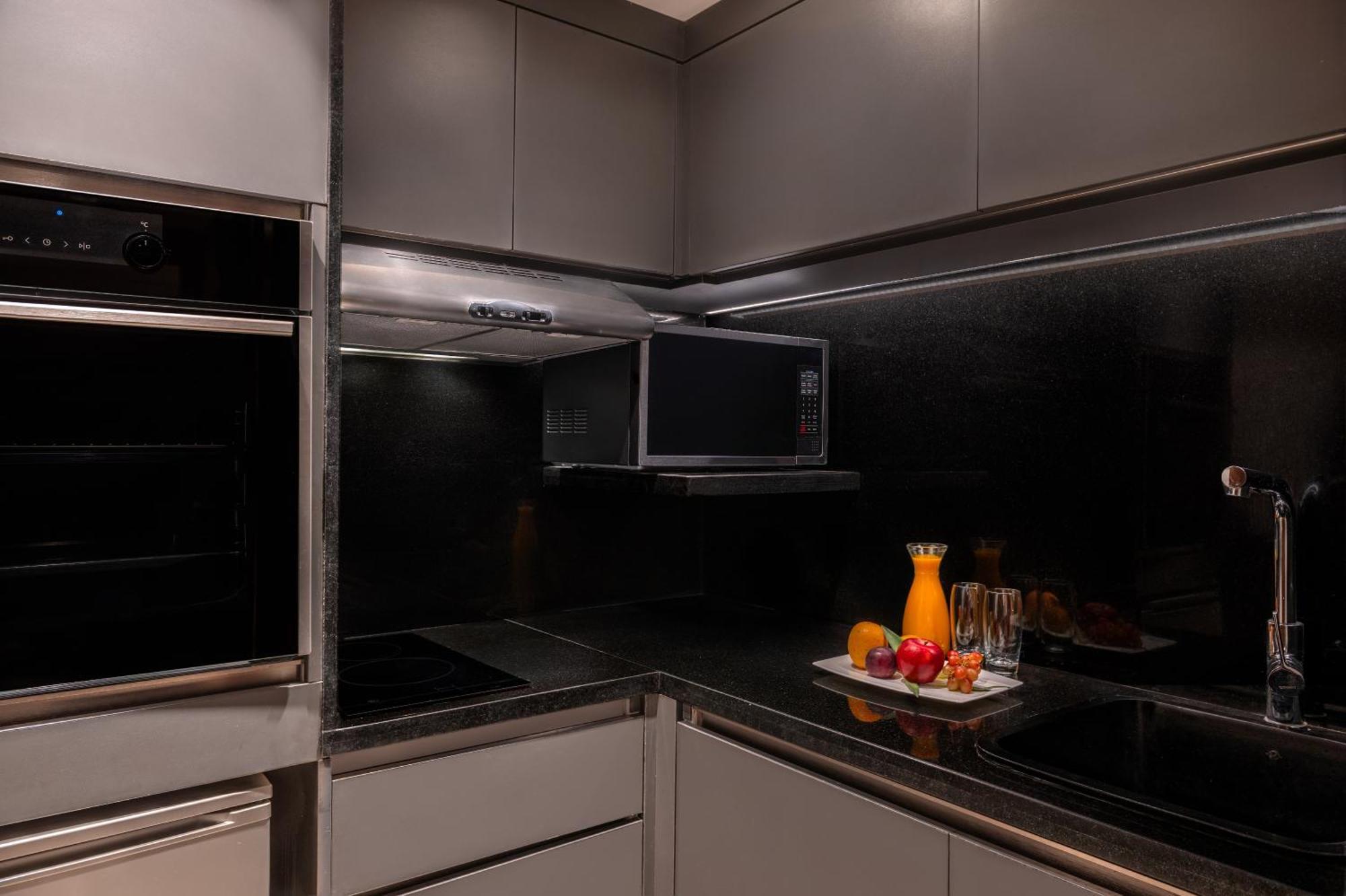 Sofitel Cairo Downtown Nile Hotell Eksteriør bilde A modern kitchen